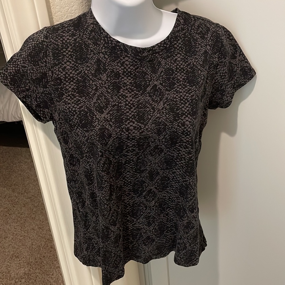 Athleta Snake Print tee